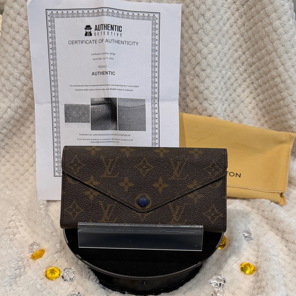 AUTHENTIC EUC Louis Vuitton Blue Josephine Long Wallet w Pochette & COA Included